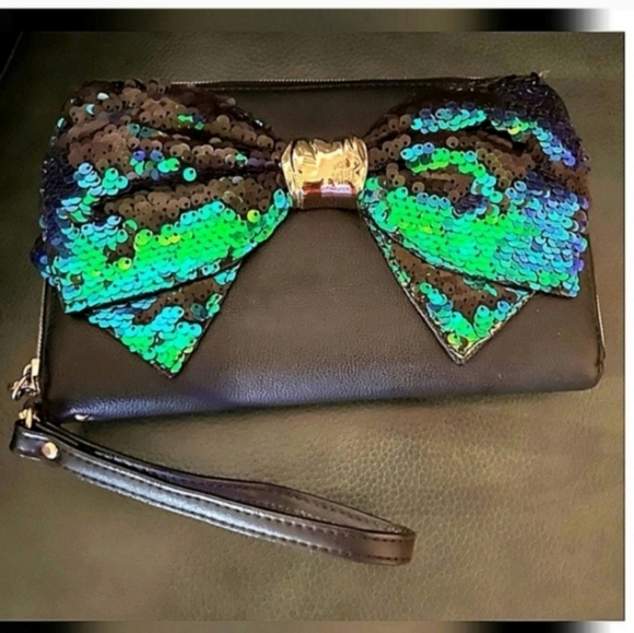 🍁🍂SUPER RARE MERMAID SEQUIN BIG BOW WALLET BETSEY JOHNSON - Picture 1 of 7